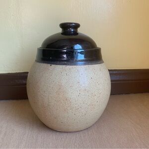 Brendt Jar Pot ceramic vintage Signed